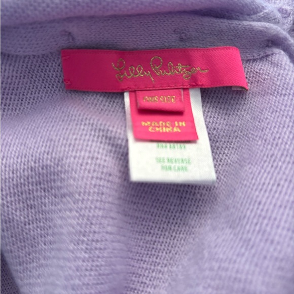 Lilly Pulitzer shawl - Picture 3 of 4